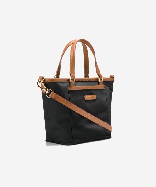 COLE HAAN（コールハーン）の「ザ エリーゼ ナイロン ミニ クロスボディ womens（ショルダーバッグ・レディース・ブラック・OSFA）」の3枚目の写真
