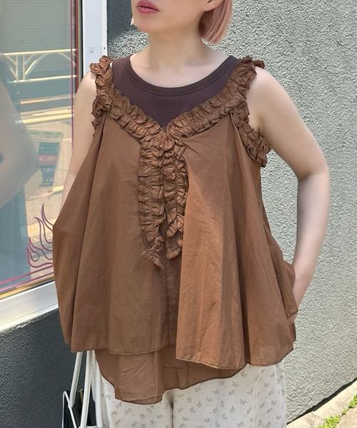 Alley Tokyo(アリートーキョー)の「フリフリノースリブラウス(シャツ/ブラウス・レディース・ラベンダー/キャメル/オフホワイト・FREE)」の1枚目の写真