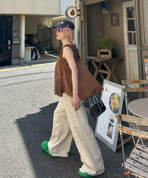 Alley Tokyo(アリートーキョー)の「フリフリノースリブラウス(シャツ/ブラウス・レディース・ラベンダー/キャメル/オフホワイト・FREE)」の22枚目の写真