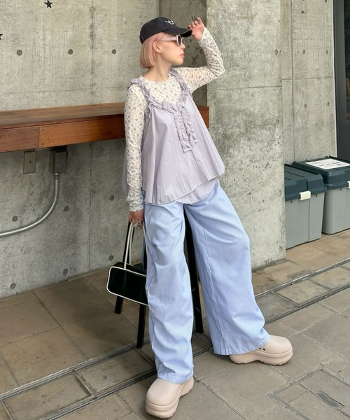 Alley Tokyo(アリートーキョー)の「フリフリノースリブラウス(シャツ/ブラウス・レディース・ラベンダー/キャメル/オフホワイト・FREE)」の6枚目の写真