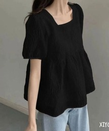 エンボス調半袖ペプラムブラウス