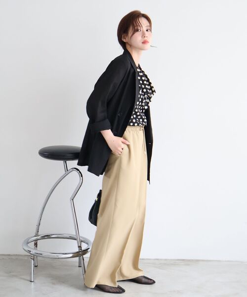 le.coeur blanc（ルクールブラン）の「センタープレスイージーパンツ（その他パンツ・レディース・ブラウン/ベージュ・38）」の17枚目の写真