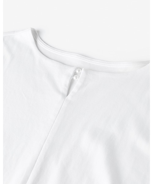 DoCLASSE( ドゥクラッセ)の「パールキーネック・5分袖/スーピマ・DoT(Tシャツ/カットソー・レディース・ダークネイビー/ホワイト/ブラック・M/L/S/LL/3L)」の5枚目の写真