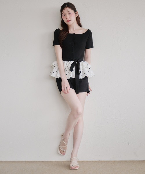 fupel(フぺル)の「multiway ribbon frill peplum off-shoulder short sleeve knit / マルチウェイリボンフリルペプラムオフショルダー半袖ニット(ニット/セーター・レディース・グレー/ブラック・FREE)」の8枚目の写真