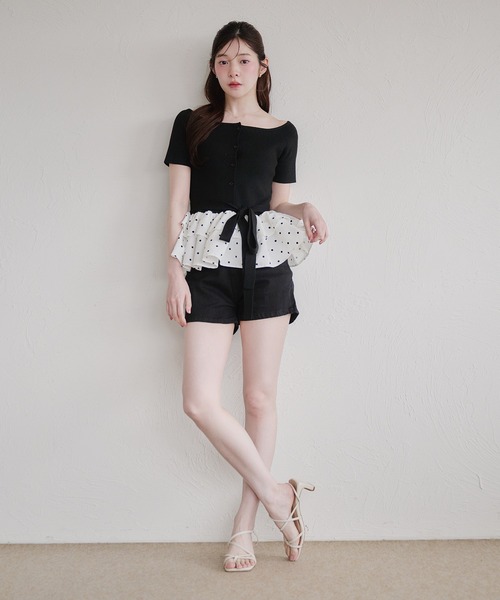 fupel(フぺル)の「multiway ribbon frill peplum off-shoulder short sleeve knit / マルチウェイリボンフリルペプラムオフショルダー半袖ニット(ニット/セーター・レディース・グレー/ブラック・FREE)」の9枚目の写真