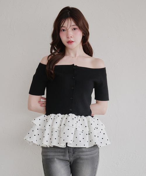 fupel(フぺル)の「multiway ribbon frill peplum off-shoulder short sleeve knit / マルチウェイリボンフリルペプラムオフショルダー半袖ニット(ニット/セーター・レディース・グレー/ブラック・FREE)」の17枚目の写真