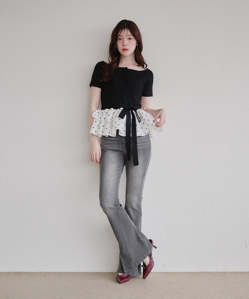 fupel(フぺル)の「multiway ribbon frill peplum off-shoulder short sleeve knit / マルチウェイリボンフリルペプラムオフショルダー半袖ニット(ニット/セーター・レディース・グレー/ブラック・FREE)」の13枚目の写真