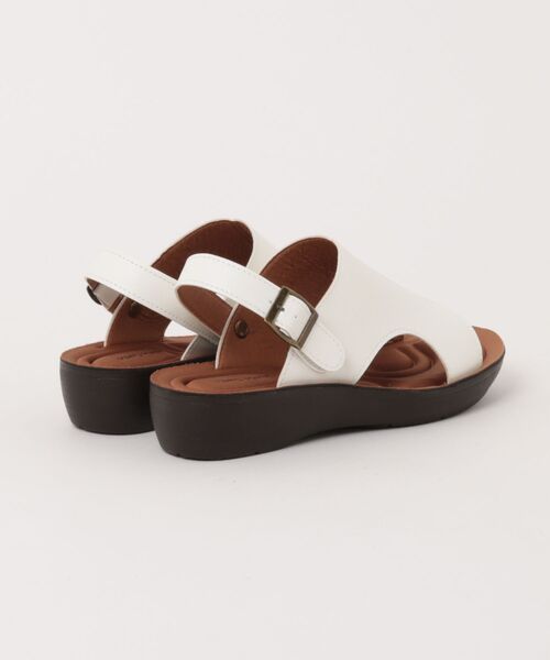 Piedi Nudi(ピエディヌーディ)の「SHOP select 軽量 2WAY サボミュール(サンダル・レディース・ホワイト/ブラック/キャメル/ダークブラウン・M/LL/L/S)」の5枚目の写真
