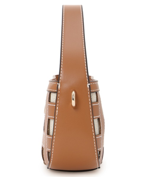 Guess(ゲス)の「FRANKIE Mini Hobo Bag ショルダーバッグ(ハンドバッグ・レディース・キャメル/ブラック・ONE SIZE)」の6枚目の写真
