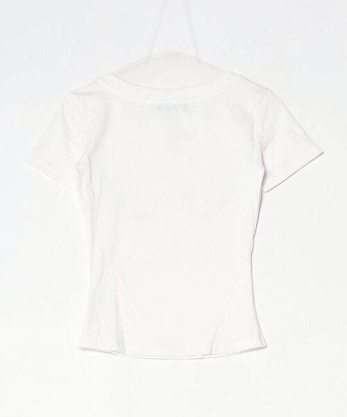 .KOM(ドットコム)の「A'GEM/9 × .kom 『.KOM/ドットケーオーエム』エンジェルエンボススタッズ VネックTシャツ(Tシャツ/カットソー・レディース・ブラック/ホワイト・FREE)」の17枚目の写真