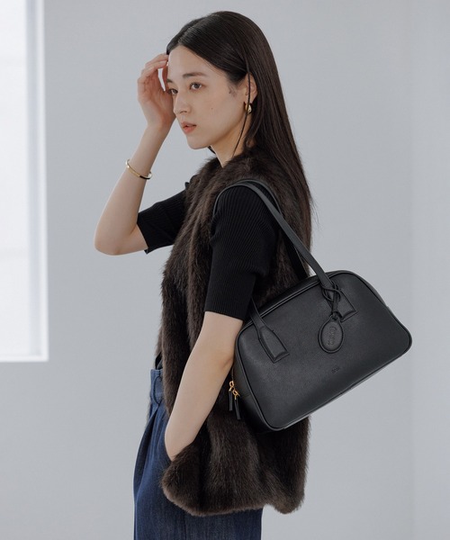E'POR(エポール)の「【E'POR】TWO BOSTON BAG Medium/撥水・26AW新型(ハンドバッグ・レディース・ブラック/ダークブラウン・FREE)」の4枚目の写真