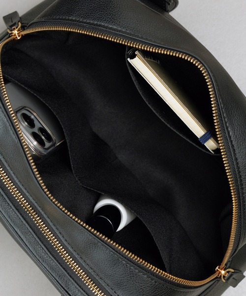 E'POR(エポール)の「【E'POR】TWO BOSTON BAG Medium/撥水・26AW新型(ハンドバッグ・レディース・ブラック/ダークブラウン・FREE)」の15枚目の写真