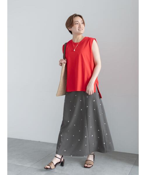 Te chichi(テチチ)の「【接触冷感/UVカット】ノースリチュニック(Tシャツ/カットソー・レディース・チャコールグレー/レッド/オフホワイト/カーキ・F)」の6枚目の写真