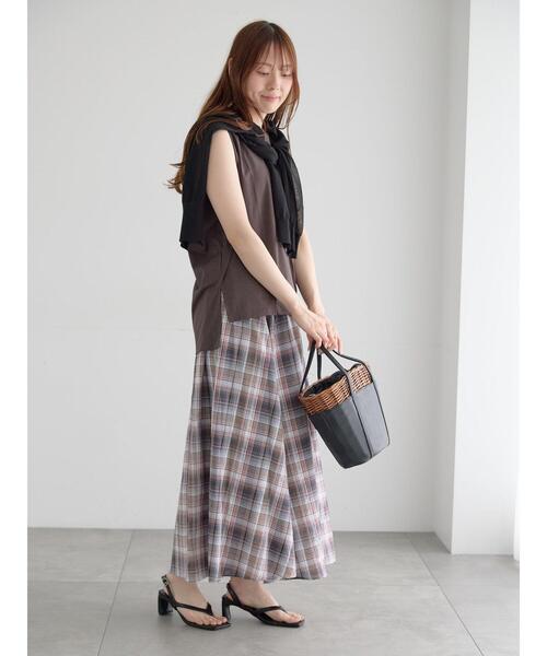 Te chichi(テチチ)の「【接触冷感/UVカット】ノースリチュニック(Tシャツ/カットソー・レディース・チャコールグレー/レッド/オフホワイト/カーキ・F)」の11枚目の写真