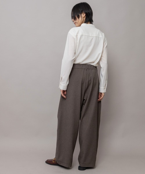 Munich(ミューニック)の「スポンジフランネル タックバレルパンツ(その他パンツ・レディース・ブラック/ダークブラウン/キャメル・S/M)」の11枚目の写真