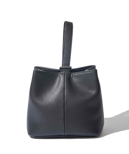 TETE HOMME(テットオム)の「【WEB限定】Split Leather One Handle Drawstring Bag / スプリットレザー ワンハンドル 巾着バッグ(ハンドバッグ・レディース・ブラック・FREE)」の4枚目の写真