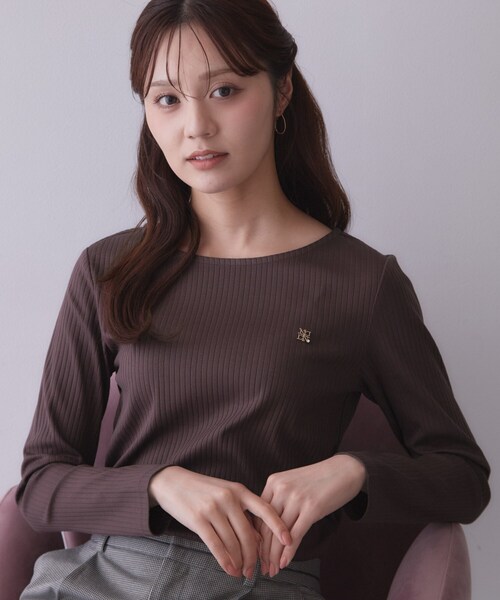 index(インデックス)の「【接触冷感/UVケア】テレコボートネックトップス《洗濯機OK》(Tシャツ/カットソー・レディース・ブラウン系その他/オフホワイト/ネイビー/ナチュラル/モスグリーン・34/36/38/44/40/42)」の2枚目の写真
