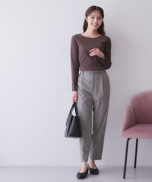 index(インデックス)の「【接触冷感/UVケア】テレコボートネックトップス《洗濯機OK》(Tシャツ/カットソー・レディース・ブラウン系その他/オフホワイト/ネイビー/ナチュラル/モスグリーン・34/36/38/44/40/42)」の11枚目の写真
