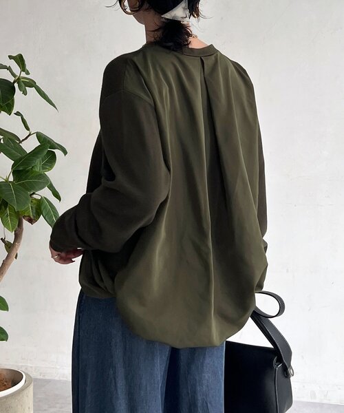 un dix cors(アンディコール)の「ドロストプルオーバー(Tシャツ/カットソー・レディース・オフホワイト/カーキ/ブラック/チャコールグレー・FREE)」の6枚目の写真