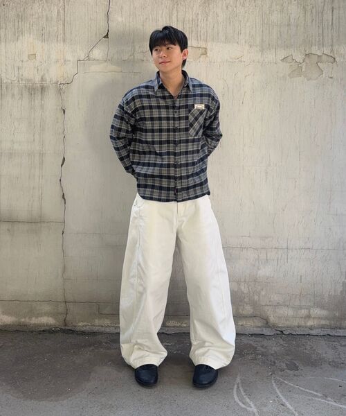 GEECOON(ジークーン)の「ヴィンテージ セミクロップド チェックシャツ GEE267-112 ネイビー(シャツ/ブラウス・メンズ・ネイビー・LARGE/X-LARGE)」の5枚目の写真