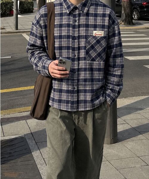 GEECOON(ジークーン)の「ヴィンテージ セミクロップド チェックシャツ GEE267-112 ネイビー(シャツ/ブラウス・メンズ・ネイビー・LARGE/X-LARGE)」の8枚目の写真