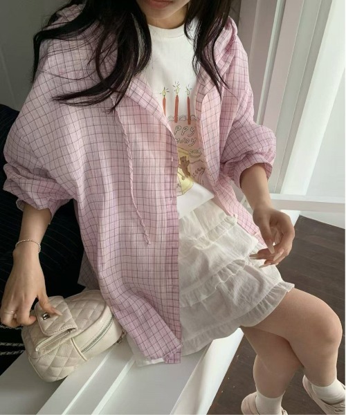WEGO(ウィゴー)の「フード付きチェック柄シャツ薄手アウター/羽織り(シャツ/ブラウス・レディース・ピンク/ブルー/ブラック・FREE)」の4枚目の写真