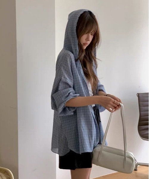 WEGO(ウィゴー)の「フード付きチェック柄シャツ薄手アウター/羽織り(シャツ/ブラウス・レディース・ピンク/ブルー/ブラック・FREE)」の10枚目の写真