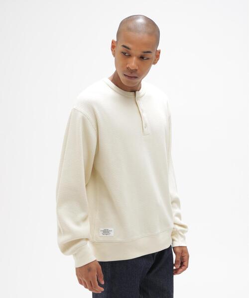 AVIREX(アヴィレックス)の「《直営店限定》HONEYCOMB HENRY L/S RIB T-SHIRT / ハニカム ヘンリー 長袖Tシャツ / AVIREX / アヴィレックス(Tシャツ/カットソー・メンズ・ブラック/キナリ・M/2XL/XL/L)」の12枚目の写真