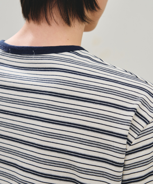 ROTEMBER（ローテンバー）の「マリンストライプヘンリーネックハーフTシャツ[ネイビー]（Tシャツ/カットソー・メンズ・その他・MEDIUM/LARGE/X-LARGE）」の4枚目の写真