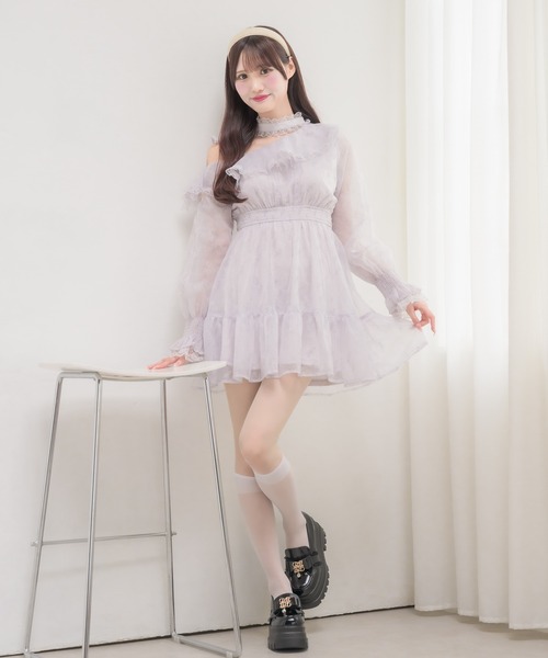 couture BY ROJITA(クチュールバイロジータ)の「ワンショル花柄ミニ丈ワンピース(ワンピース・レディース・アイボリー/ブルー/ブラック・FREE)」の19枚目の写真
