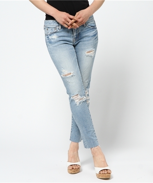 MOUSSY（マウジー）の「fringe cropped Skinny（デニムパンツ・レディース・ライトブルー/ブルー・27inch/26inch/24inch/25inch/23inch）」の5枚目の写真
