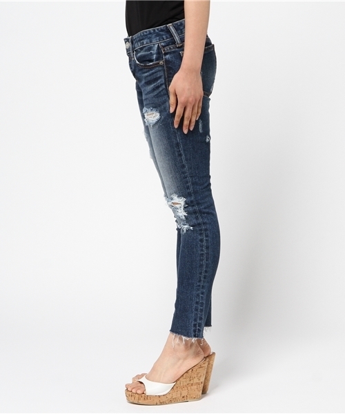MOUSSY（マウジー）の「fringe cropped Skinny（デニムパンツ・レディース・ライトブルー/ブルー・27inch/26inch/24inch/25inch/23inch）」の14枚目の写真