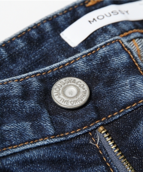 MOUSSY（マウジー）の「fringe cropped Skinny（デニムパンツ・レディース・ライトブルー/ブルー・27inch/26inch/24inch/25inch/23inch）」の11枚目の写真