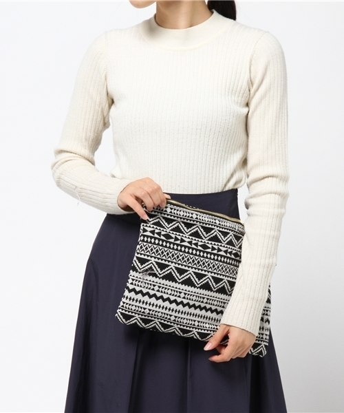 SpRay(スプレイ)の「JQ2WAYクラッチ/ジャガードクラッチ/2WAY(クラッチバッグ・レディース・ブルー/ホワイト×ブラック/ブラック/オレンジ/ベージュ/ネイビー・FREE)」の14枚目の写真