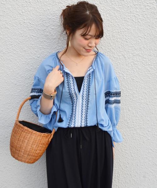 SHIPS(シップス)の「エンブロイダリーパフスリーブブラウス◇(シャツ/ブラウス・レディース・ライトブルー/オフホワイト/グリーン・ONE SIZE)」の7枚目の写真