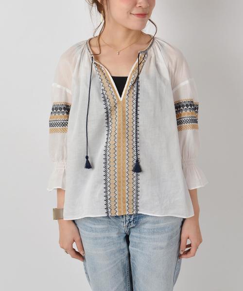 SHIPS(シップス)の「エンブロイダリーパフスリーブブラウス◇(シャツ/ブラウス・レディース・ライトブルー/オフホワイト/グリーン・ONE SIZE)」の9枚目の写真