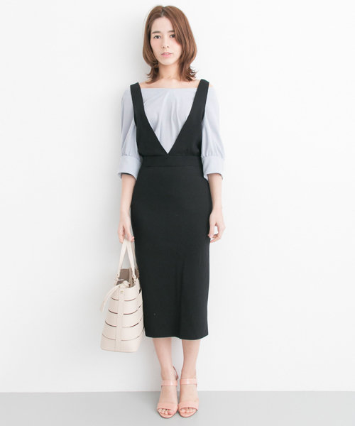 URBAN RESEARCH（アーバンリサーチ）の「 UR オフショル袖折り返しカフスブラウス（シャツ/ブラウス・レディース・オフホワイト/ライトブルー/ライトピンク/ベージュ・FREE）」の16枚目の写真