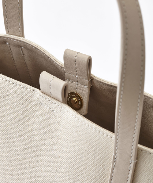 Gem.（ジェム）の「【Gem.】コンビミドルトート / Doll Fabrics 011012496（ショルダーバッグ・レディース・オフホワイト・FREE）」の6枚目の写真