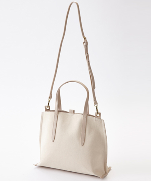 Gem.（ジェム）の「【Gem.】コンビミドルトート / Doll Fabrics 011012496（ショルダーバッグ・レディース・オフホワイト・FREE）」の3枚目の写真