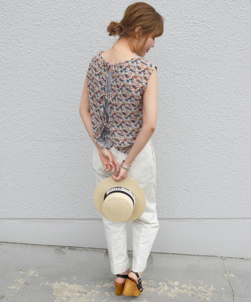 Khaju（カージュ）の「Khaju:フラワープリントバックオープントップス◇（シャツ/ブラウス・レディース・グリーン/オフホワイト・ONE SIZE）」の12枚目の写真