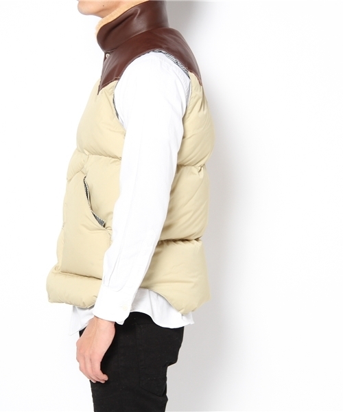HYSTERIC GLAMOUR(ヒステリックグラマー)の「ROCKY MOUNTAIN×HYSTERIC CHRISTYベスト(ベスト・メンズ・ベージュ・SMALL/MEDIUM)」の2枚目の写真