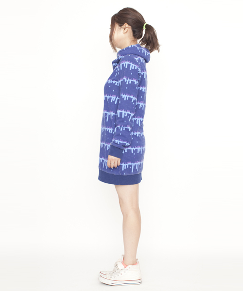 X-girl(エックスガール)の「DRIP SWEAT DRESS(ワンピース・レディース・ブルー/オレンジ/ブラック・2/1)」の4枚目の写真