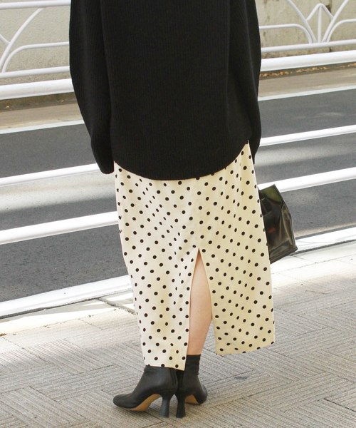 journal standard L'essage（ジャーナルスタンダードレサージュ）の「ヴィスコースドットスカート◆（スカート・レディース・ブラック/ナチュラル・36/38）」の14枚目の写真
