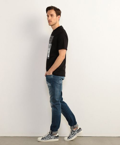 ARMANI EXCHANGE(アルマーニエクスチェンジ)の「【A|Xアルマーニ エクスチェンジ】メッセージ&フォトデザイン クルーネック半袖Tシャツ(Tシャツ/カットソー・メンズ・ホワイト/ブラック・SMALL/MEDIUM/LARGE/X-LARGE/X-SMALL)」の10枚目の写真