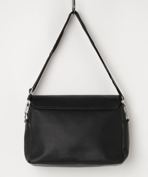 OY(オーワイ)の「レザークロスBAG(メッセンジャーバッグ・メンズ・ブラック・FREE)」の10枚目の写真