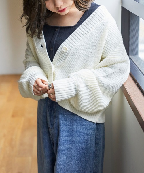 WEGO（ウィゴー）の「WEGO/【WEB限定】ショートリブボリューム袖カーディガン（カーディガン/ボレロ・レディース・アイボリー/ブラック/ベージュ/パープル/ピンク/マスタード/ホワイト/グリーン系その他・FREE）」の12枚目の写真