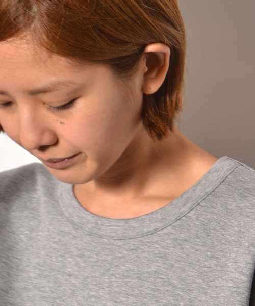 AMERICAN RAG CIE（アメリカンラグシー）の「ダンボールニットプルオーバー/208-AON-L142-CT102（Tシャツ/カットソー・レディース・ホワイト/トップグレー/ネイビー・FREE）」の12枚目の写真