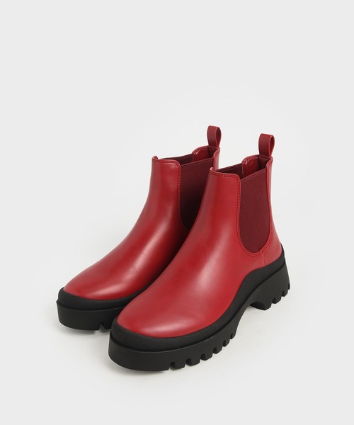 CHARLES & KEITH(チャールズ & キース)の「チャンキー チェルシーブーツ / Chunky Chelsea Boots(ブーツ・レディース・ブラック/レッド/オフホワイト・22.5cm/23cm/23.5cm/24.5cm/25cm/25.5cm)」の11枚目の写真