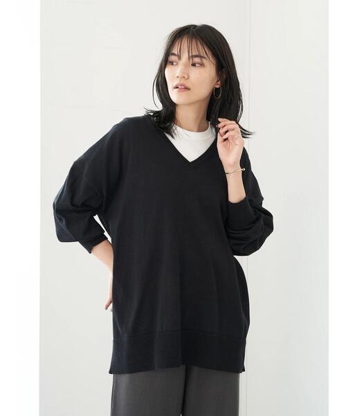 AMERICAN HOLIC（アメリカンホリック）の「深Vネックドロップショルダーニットチュニック　＊（ニット/セーター・レディース・ライトグレー/キャメル/ブラウン/ブラック/ブルー/アイボリー・FREE）」の4枚目の写真