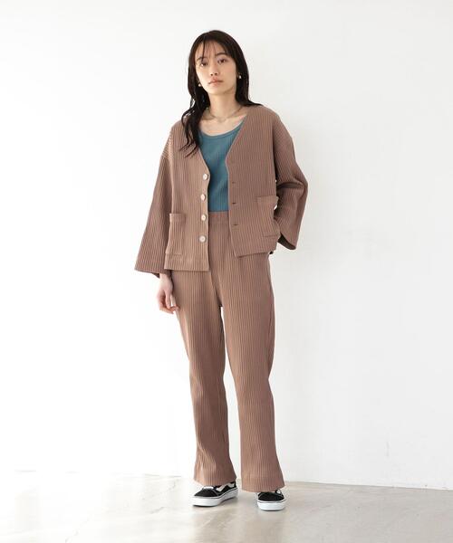 FEELING MADE（フィーリングメイド）の「FEELING MADE ストレッチリブ Vネック カーディガン（カーディガン/ボレロ・レディース・ブラック/ケリー/ベージュ・FREE）」の17枚目の写真